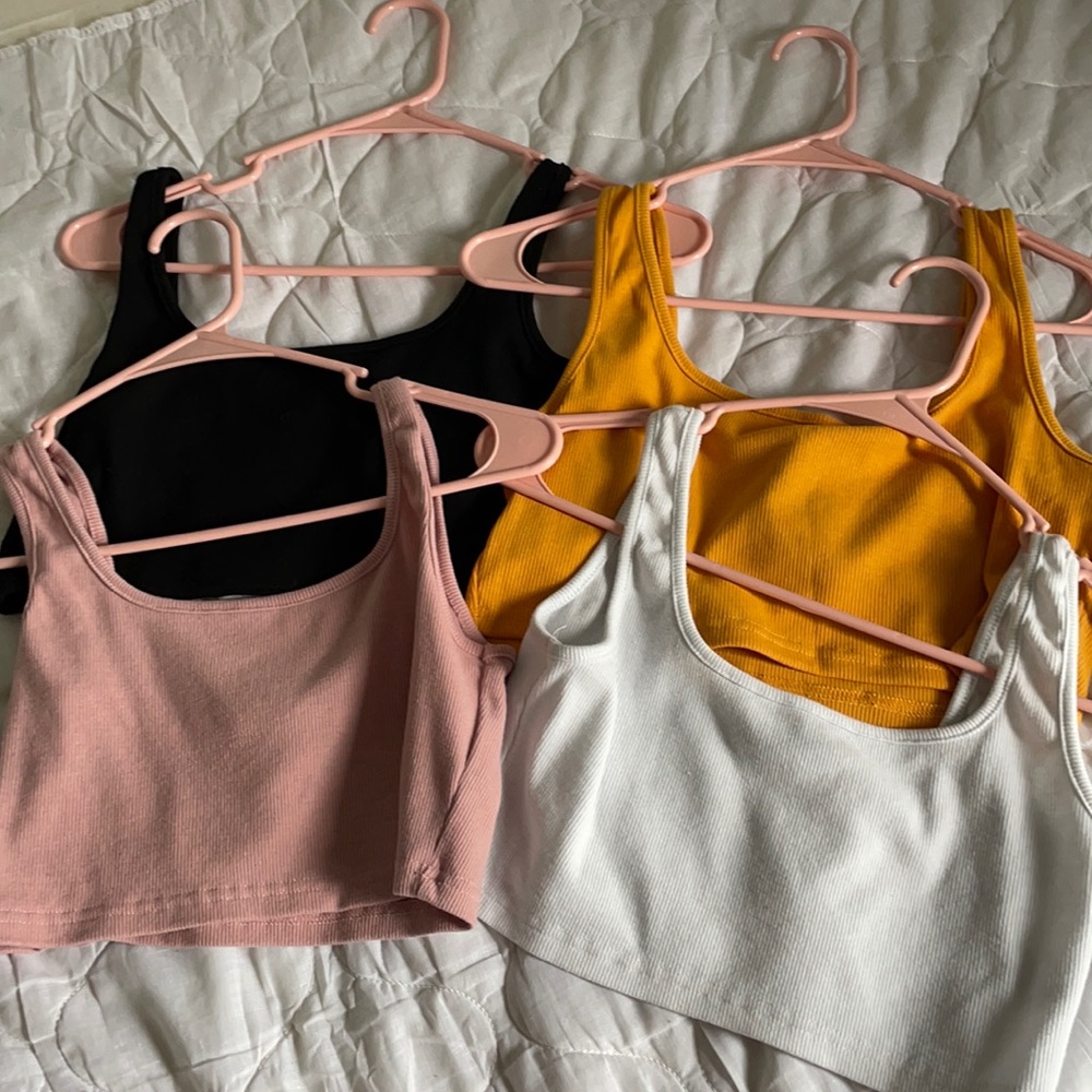 4 cropped tank tops
